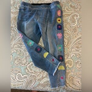 Embroidered Floral Women's Cropped Jeans